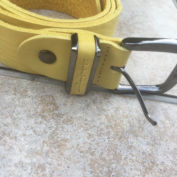Salvatore Ferragamo yellow leather belt - Picture 5 of 14